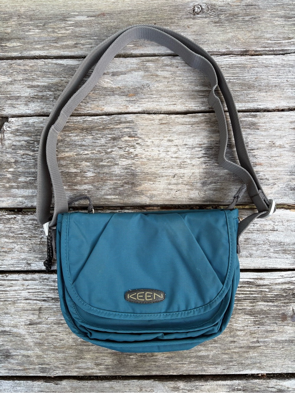 KEEN Hybrid Transport crossbody bag